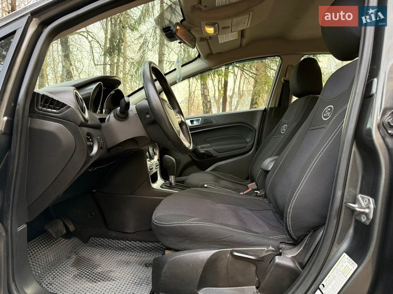 Седан Ford Fiesta 2015 в Киеве