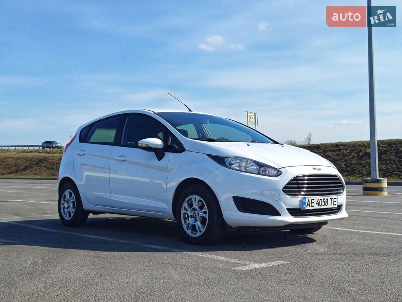 Хетчбек Ford Fiesta 2014 в Львові фото Хетчбек Ford Fiesta 2014 в Львові