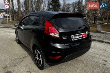 Хэтчбек Ford Fiesta 2016 в Киеве