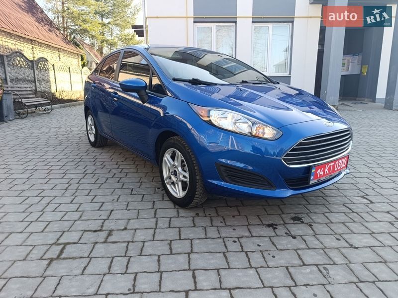 Седан Ford Fiesta 2018 в Івано-Франківську
