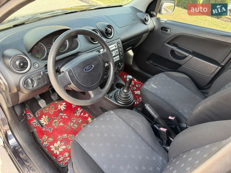 Хетчбек Ford Fiesta 2004 в Хмельницькому