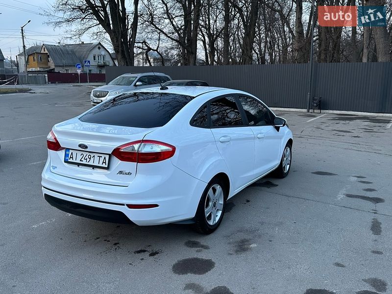 Седан Ford Fiesta 2019 в Киеве