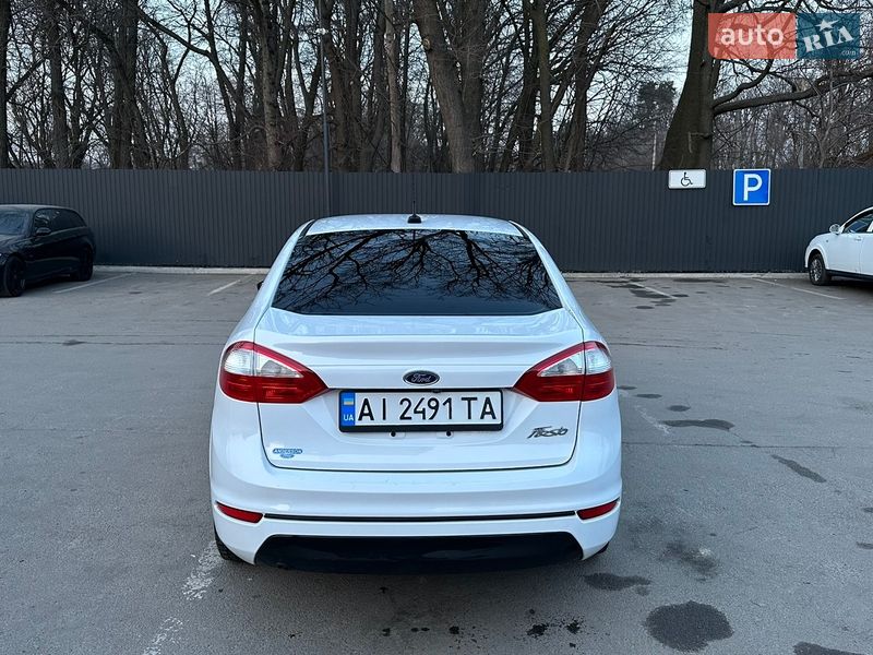 Седан Ford Fiesta 2019 в Киеве