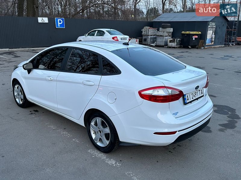 Седан Ford Fiesta 2019 в Киеве