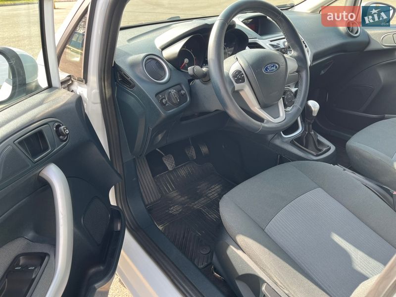 Хэтчбек Ford Fiesta 2011 в Одессе