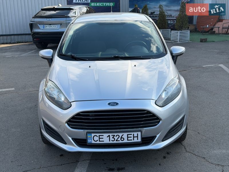 Хэтчбек Ford Fiesta 2015 в Киеве
