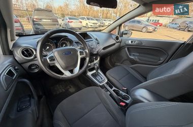 Хэтчбек Ford Fiesta 2015 в Киеве