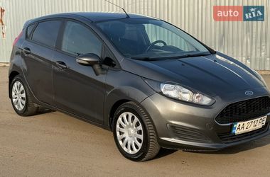 Хетчбек Ford Fiesta 2016 в Києві