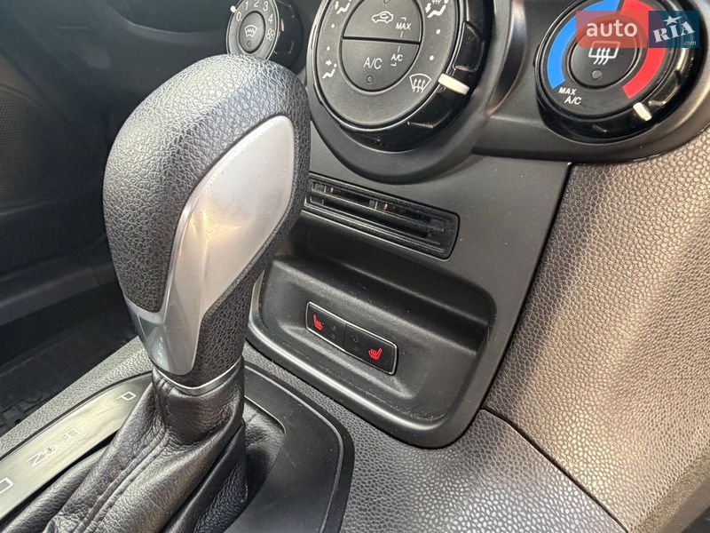 Хэтчбек Ford Fiesta 2016 в Киеве