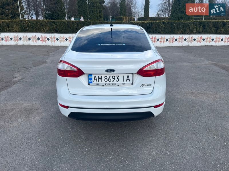Седан Ford Fiesta 2017 в Житомире