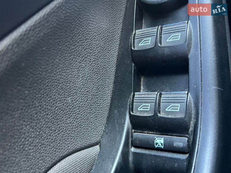 Хетчбек Ford Fiesta 2013 в Львові