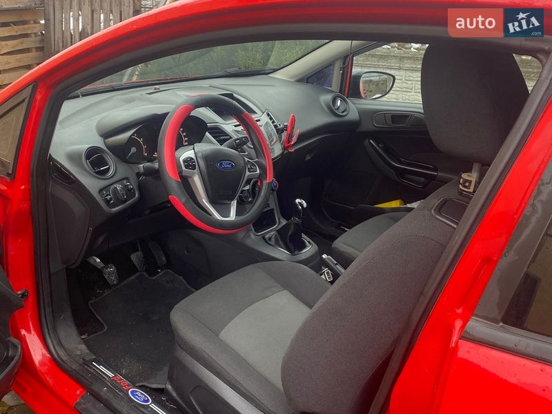 Хэтчбек Ford Fiesta 2013 в Кременчуге