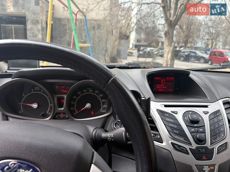 Хэтчбек Ford Fiesta 2012 в Южноукраинске