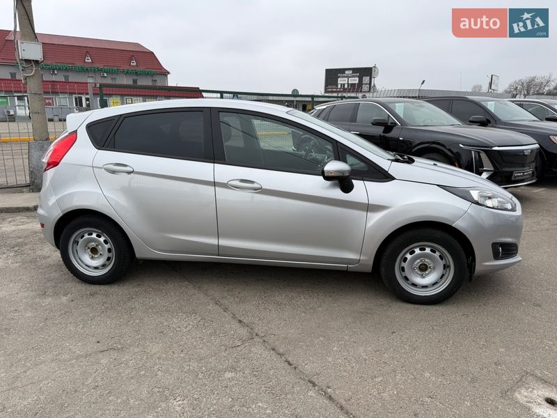 Хэтчбек Ford Fiesta 2014 в Киеве фото 4 Хэтчбек Ford Fiesta 2014 в Киеве