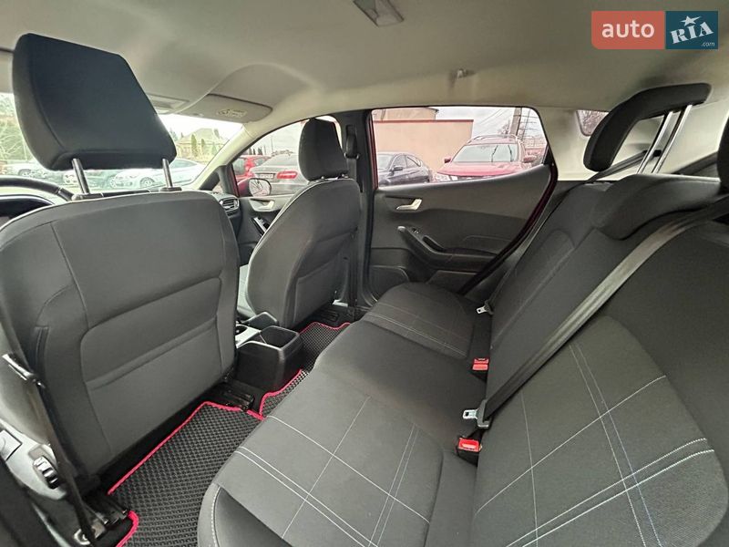 Хэтчбек Ford Fiesta 2018 в Софиевской Борщаговке