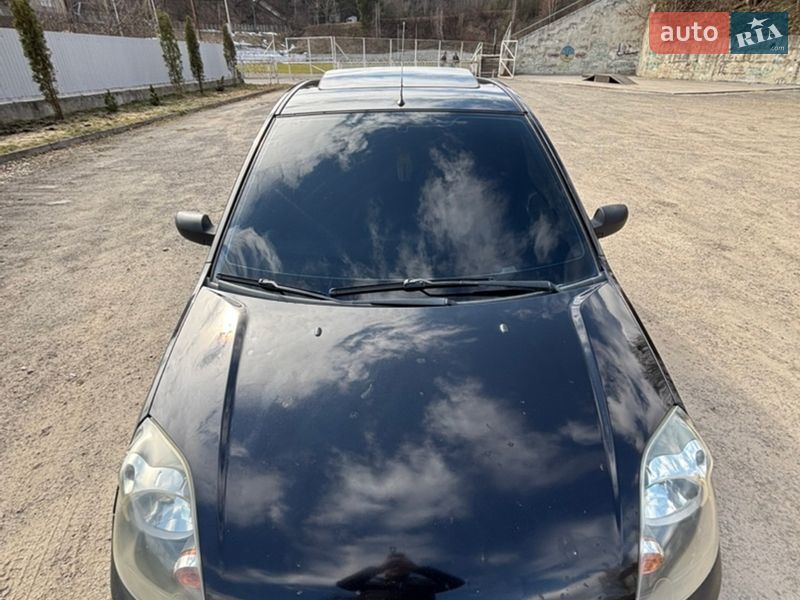 Хэтчбек Ford Fiesta 2002 в Кременце фото 4 Хэтчбек Ford Fiesta 2002 в Кременце