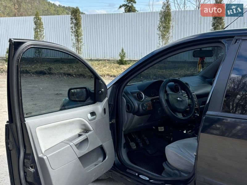 Хэтчбек Ford Fiesta 2002 в Кременце фото 8 Хэтчбек Ford Fiesta 2002 в Кременце