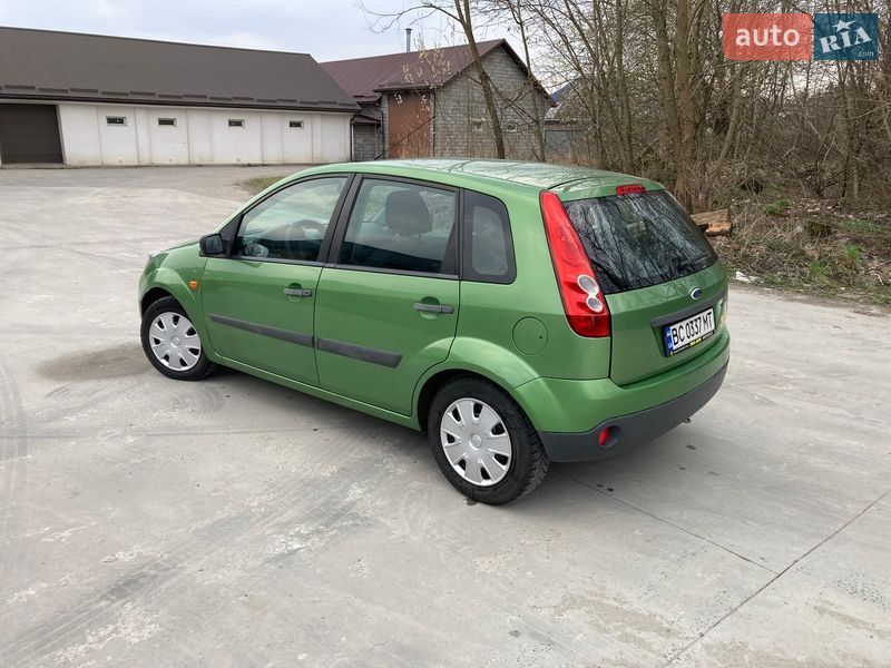 Хэтчбек Ford Fiesta 2007 в Львове