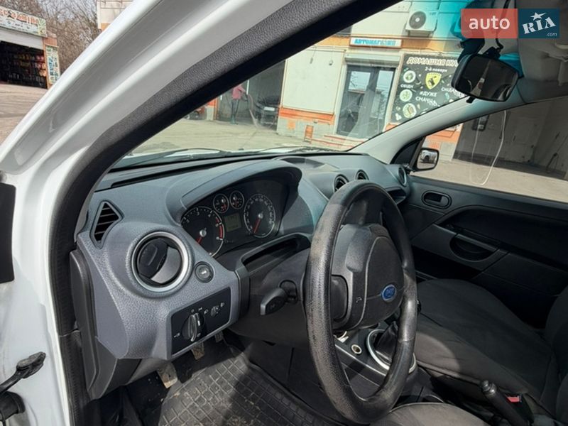 Хэтчбек Ford Fiesta 2007 в Харькове