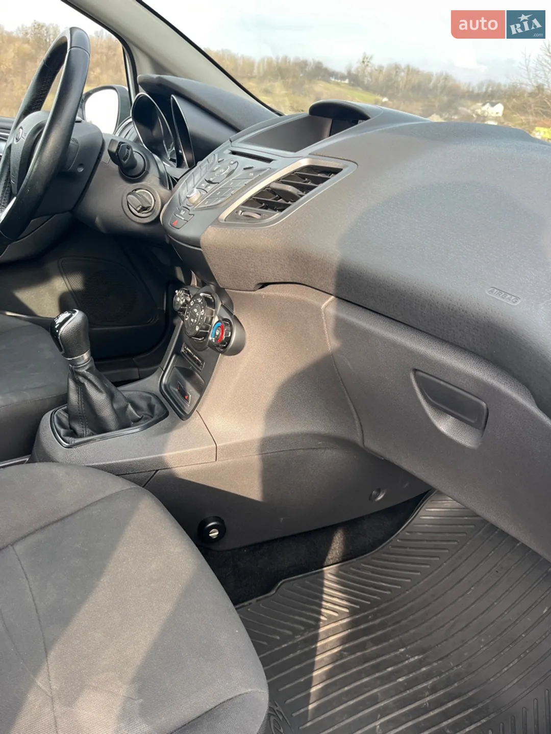2017 Ford Fiesta - мініатюра 41