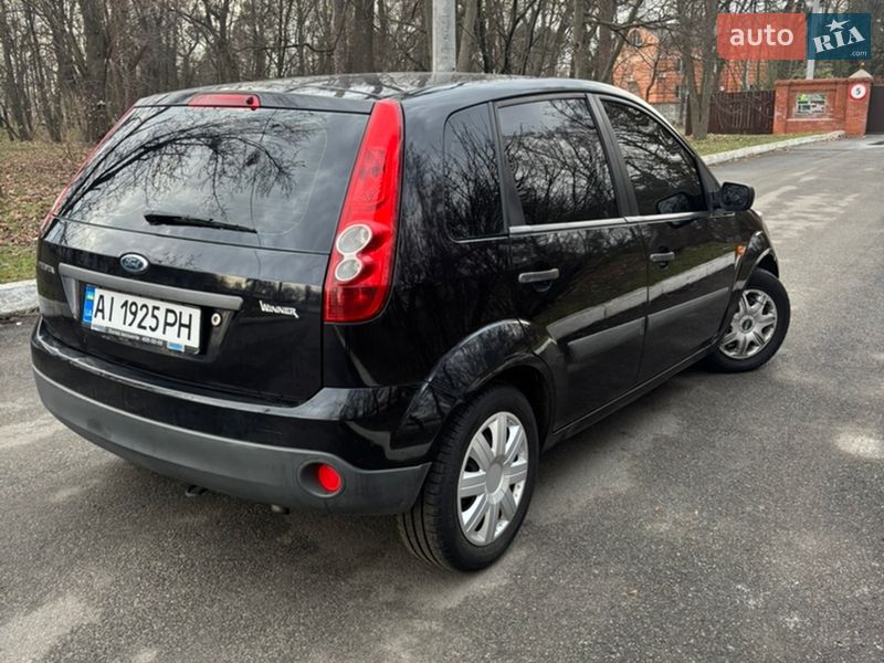 Хэтчбек Ford Fiesta 2007 в Киеве