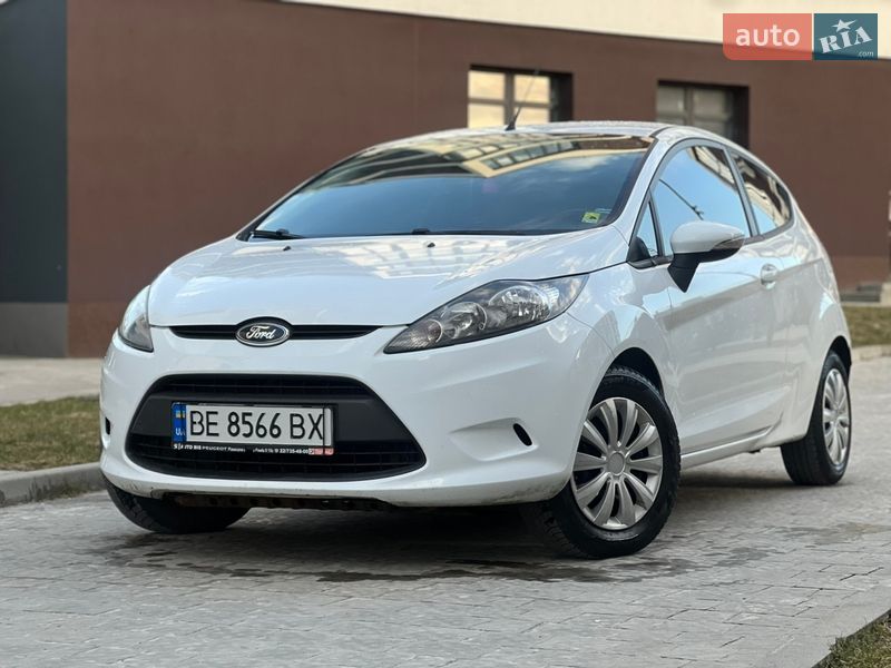 Хэтчбек Ford Fiesta 2011 в Львове