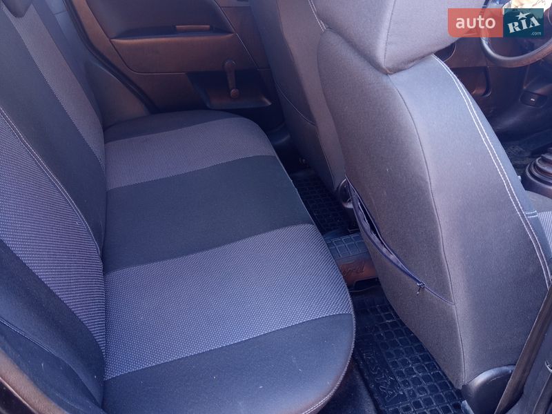 Хетчбек Ford Fiesta 2008 в Полтаві фото 10 Хетчбек Ford Fiesta 2008 в Полтаві