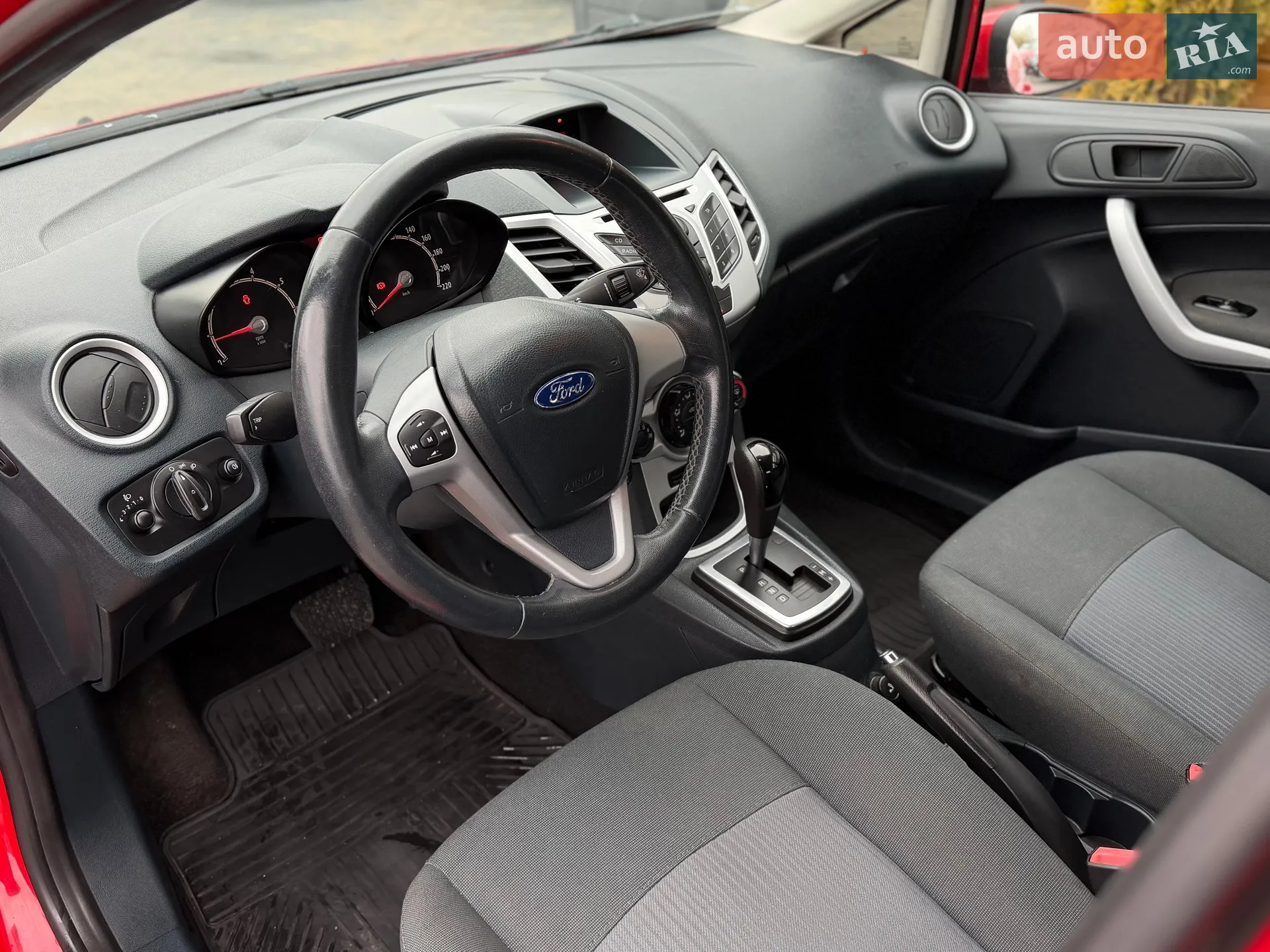 2012 Ford Fiesta - мініатюра 25