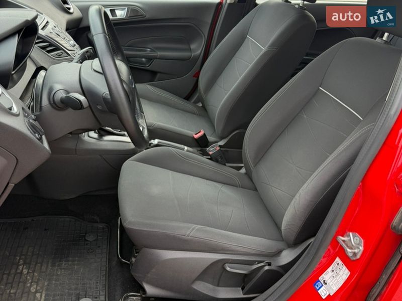 Хэтчбек Ford Fiesta 2015 в Киеве фото 10 Хэтчбек Ford Fiesta 2015 в Киеве