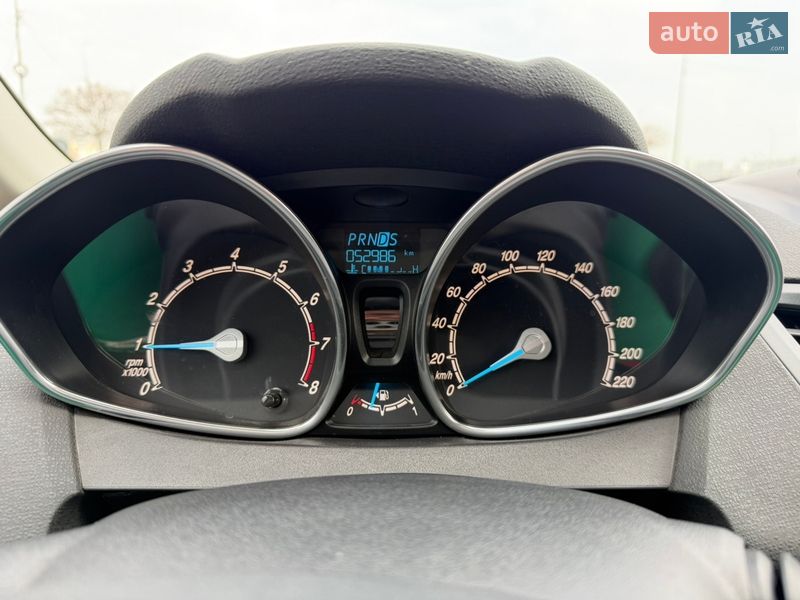 Хэтчбек Ford Fiesta 2015 в Киеве фото 20 Хэтчбек Ford Fiesta 2015 в Киеве