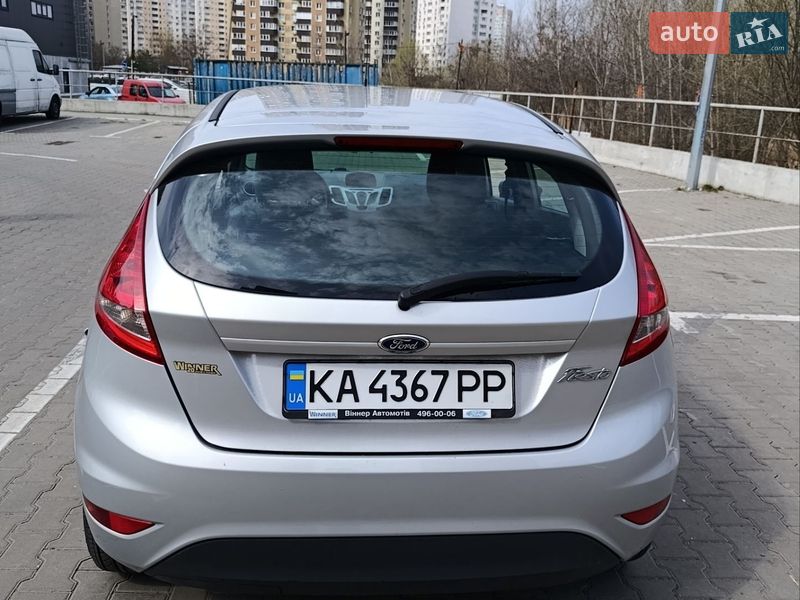 Хэтчбек Ford Fiesta 2012 в Киеве