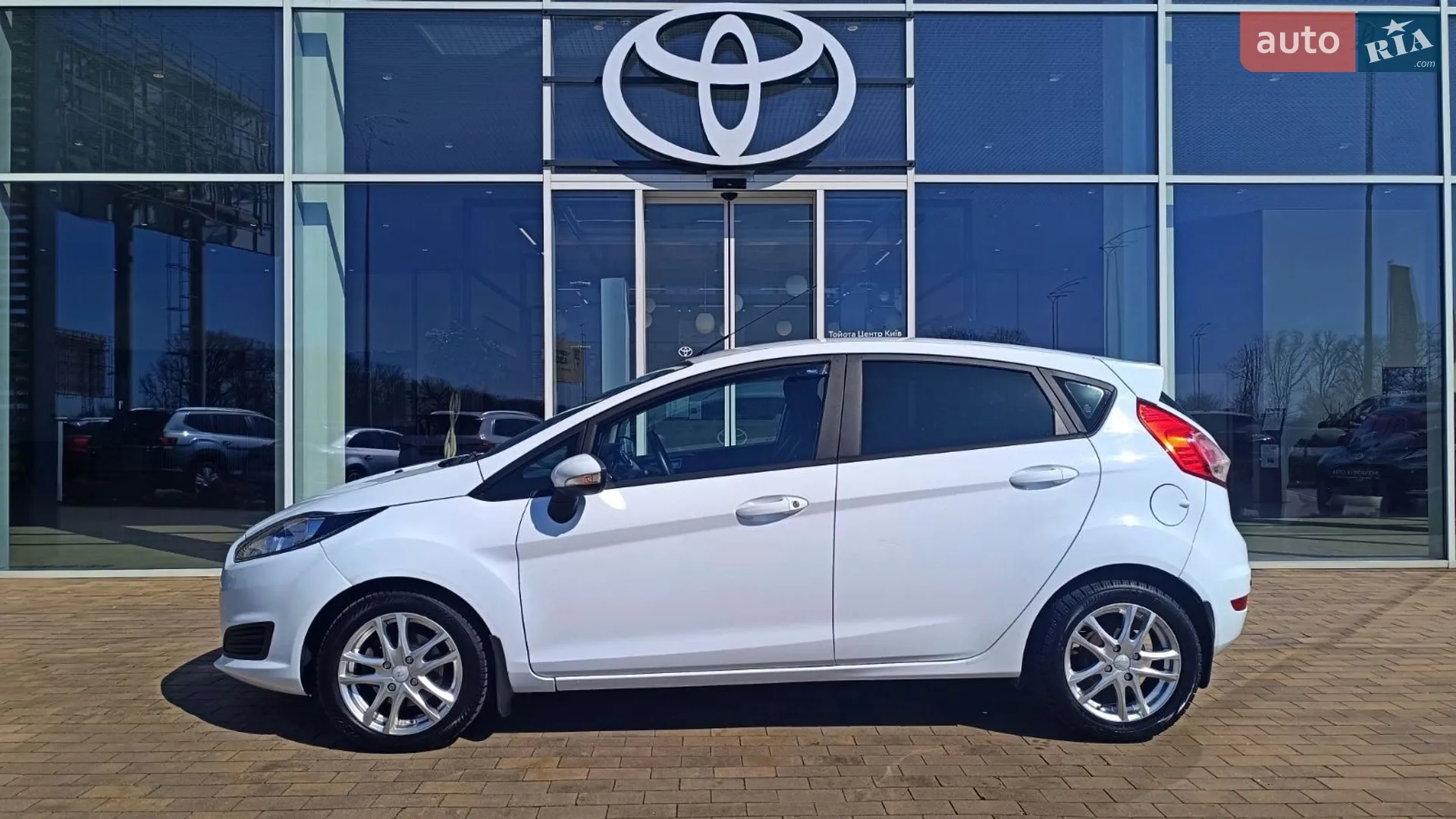 2014 Ford Fiesta - мініатюра 3