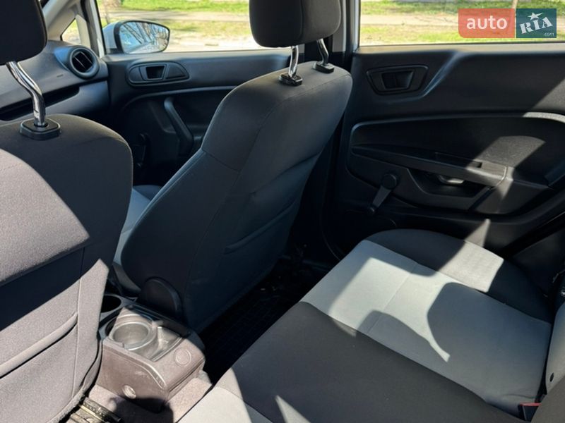 Седан Ford Fiesta 2017 в Ірпені