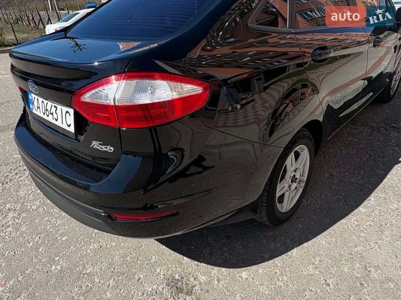 Седан Ford Fiesta 2019 в Киеве