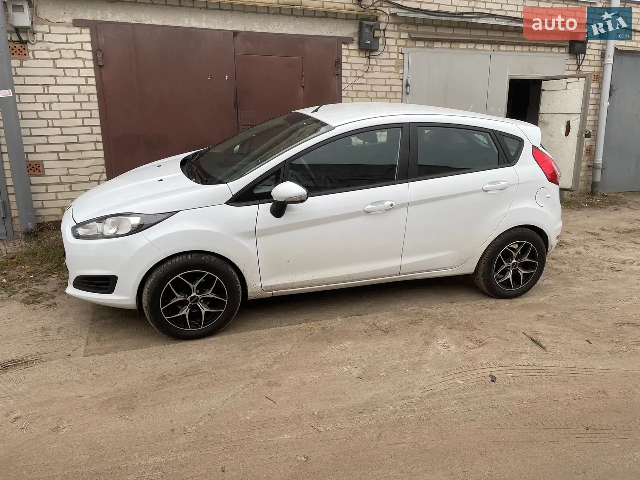 2012 Ford Fiesta - мініатюра 16