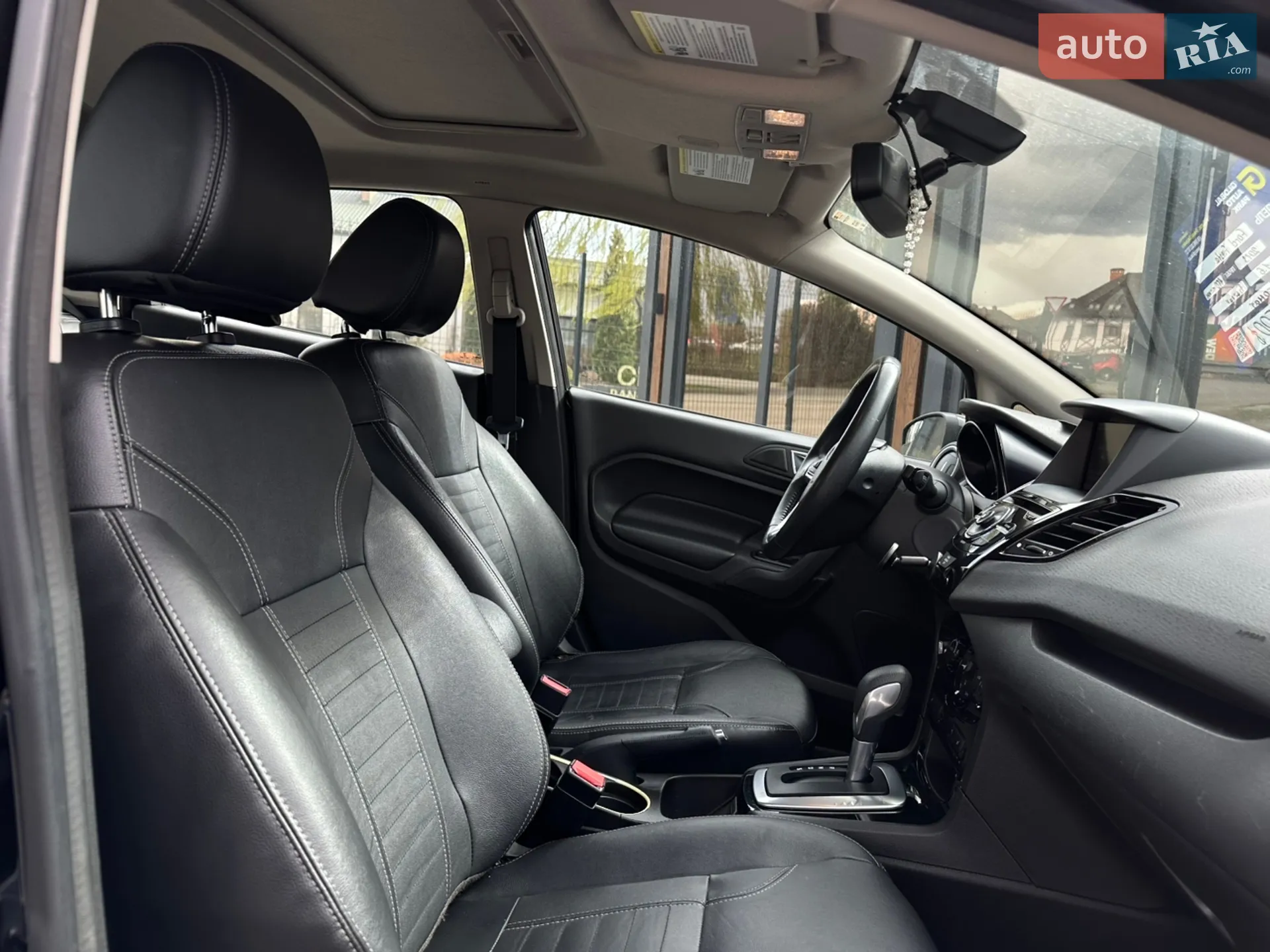 2013 Ford Fiesta - мініатюра 16
