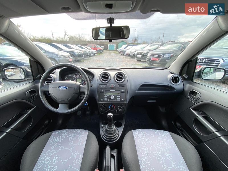 Хетчбек Ford Fiesta 2007 в Рівному