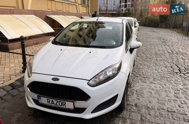 Хэтчбек Ford Fiesta 2016 в Киеве