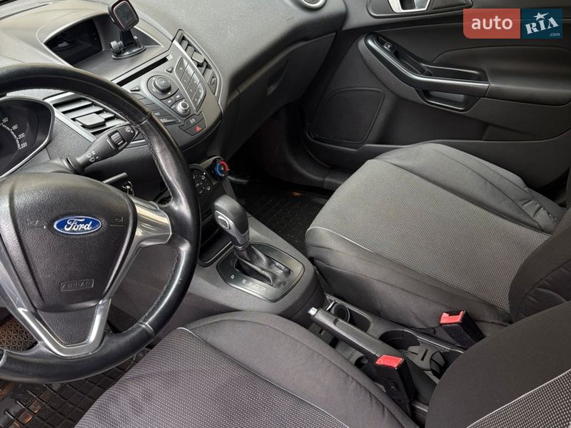Хэтчбек Ford Fiesta 2013 в Киеве