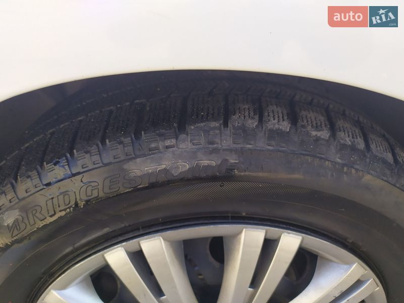 Хетчбек Ford Fiesta 2016 в Чернівцях