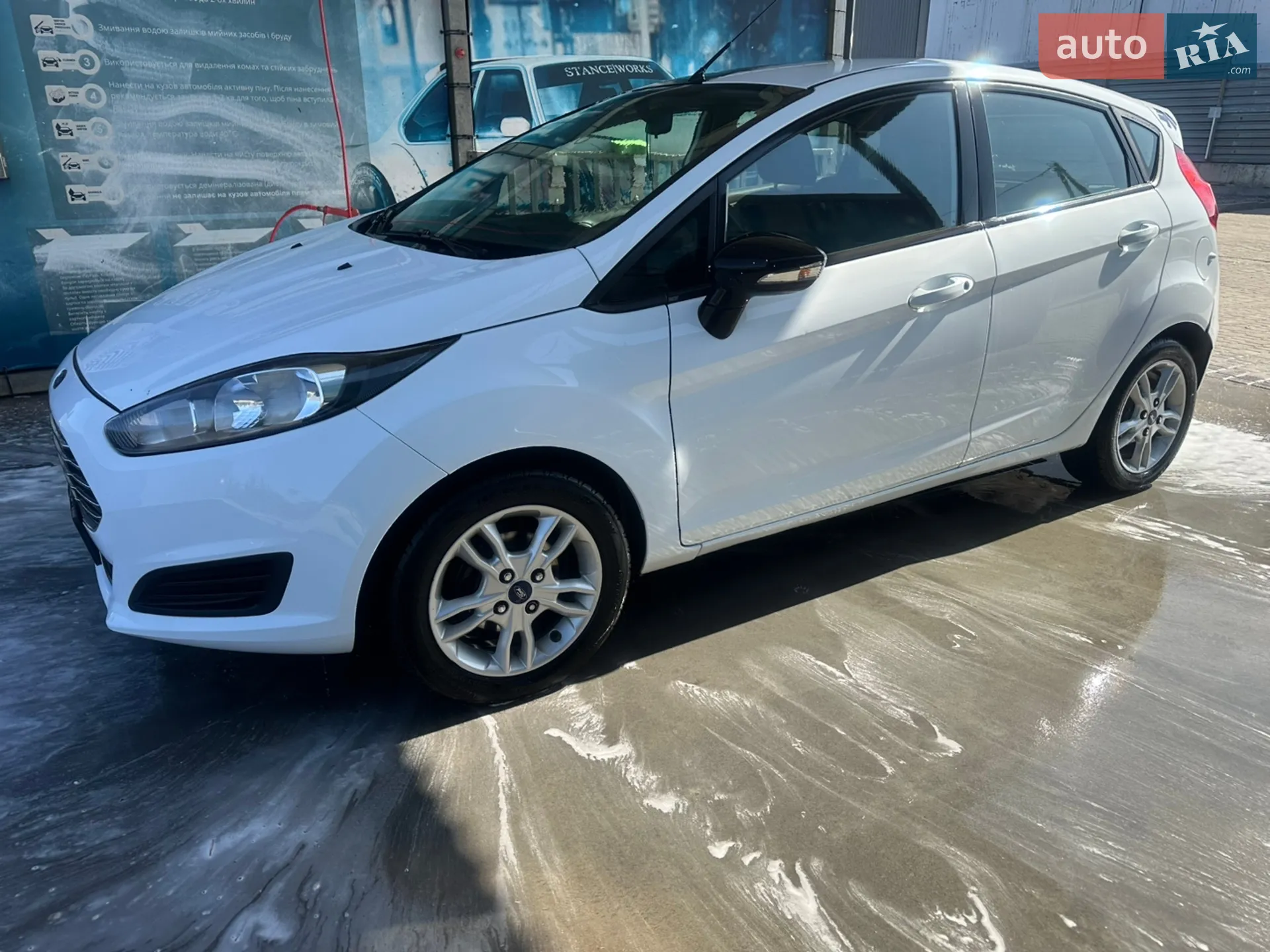 2013 Ford Fiesta - мініатюра 2