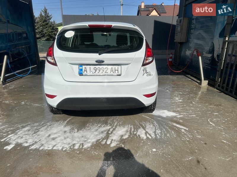 Хетчбек Ford Fiesta 2013 в Малехові