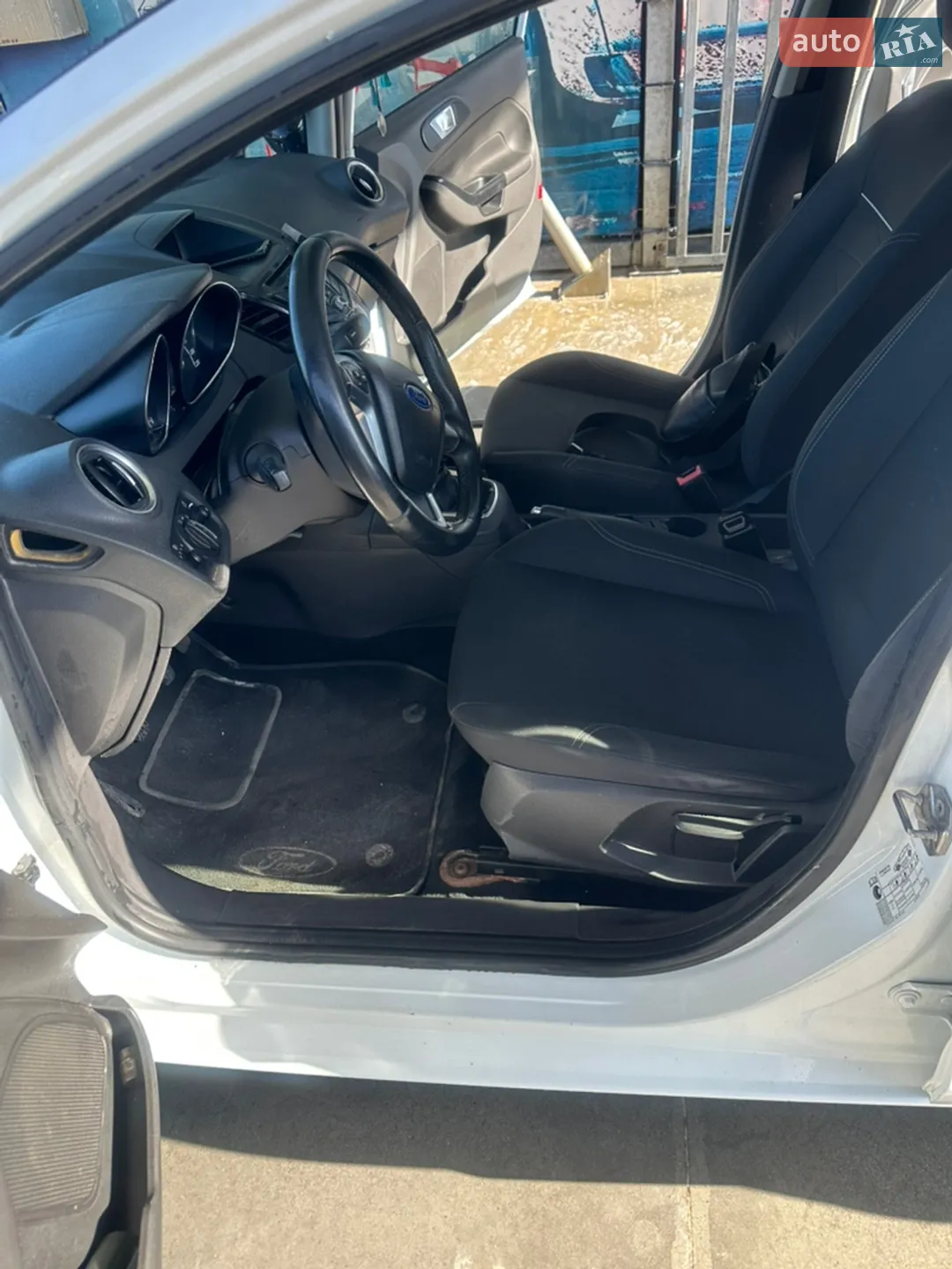 2013 Ford Fiesta - мініатюра 12