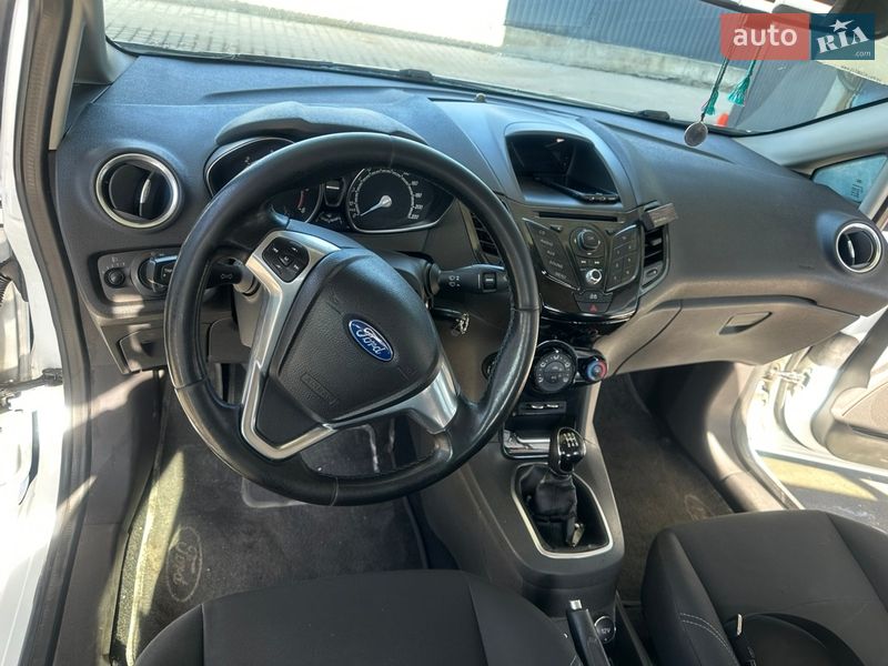 Хетчбек Ford Fiesta 2013 в Малехові