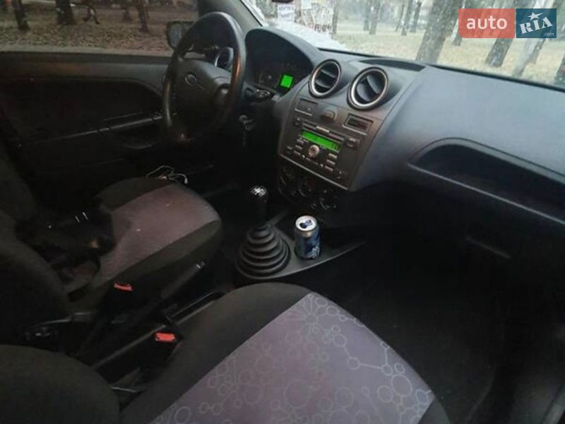 Хэтчбек Ford Fiesta 2008 в Киеве