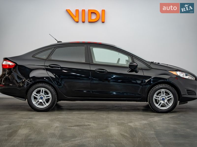 Седан Ford Fiesta 2018 в Києві