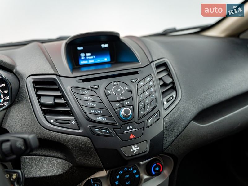 Седан Ford Fiesta 2018 в Києві