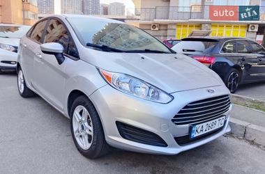 Седан Ford Fiesta 2018 в Киеве