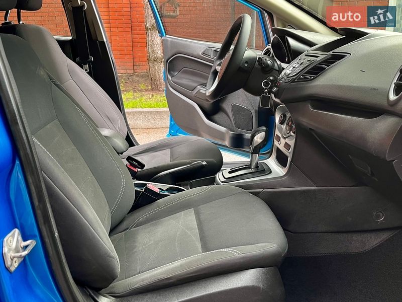 Хэтчбек Ford Fiesta 2017 в Днепре
