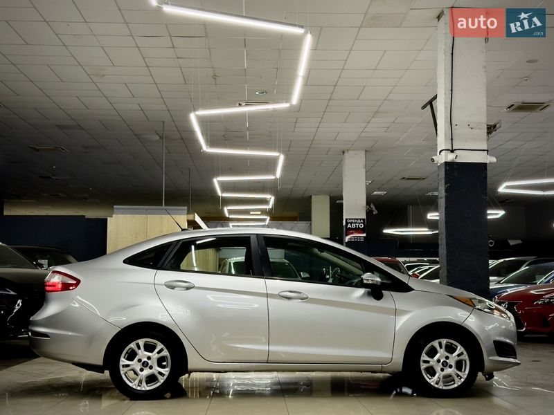 Седан Ford Fiesta 2013 в Николаеве